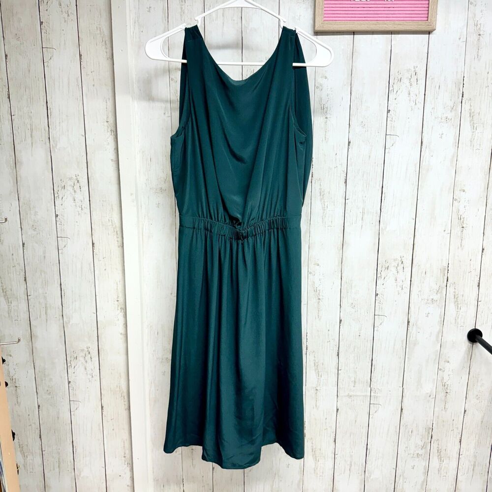 Club Monaco 100% Silk Sleeveless Forest Green‎ Snatched Mini Dress Size 0